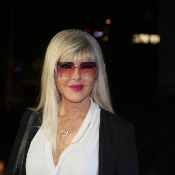 Jami progovorila o UDVARAČIMA svoje naslednice: "Svi bi da je ŽENE, ali to još uvek NE DOLAZI U OBZIR"